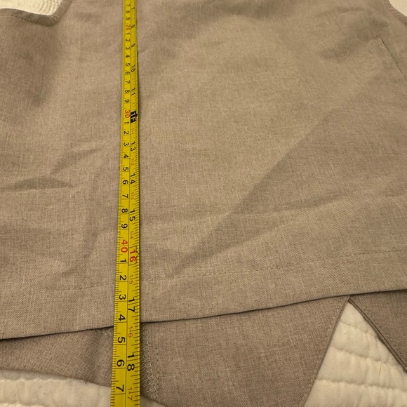 Yozy Tan Sleeveless Vest and Shorts Set - Picture 4 of 9